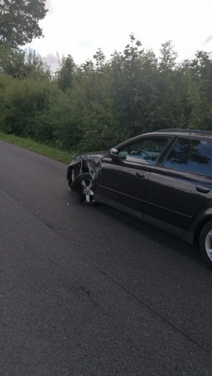 uszkodzony pojazd audi