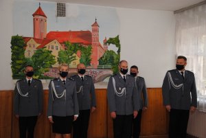 policjnaci podczas ceremonii