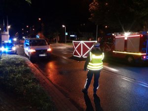 policjant w miejscu zdarzenia