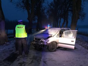 uszkodzony pojazd Opel