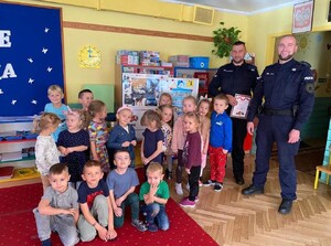 Dzielnicowi na spotkaniu z dziećmi w Przedszkolu nr 2 w Ornecie