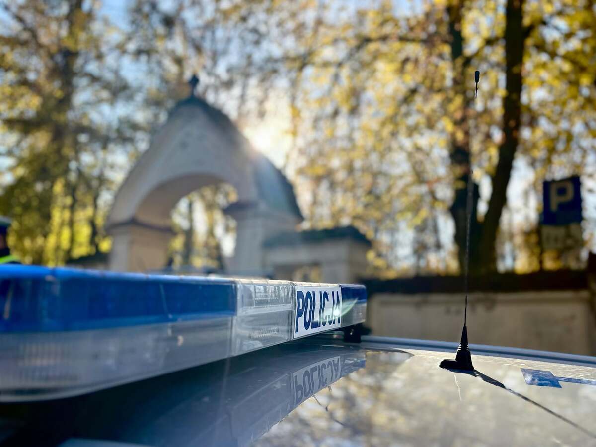 Policja ostrzega przed kradzieżami na cmentarzach przed 1 listopada
